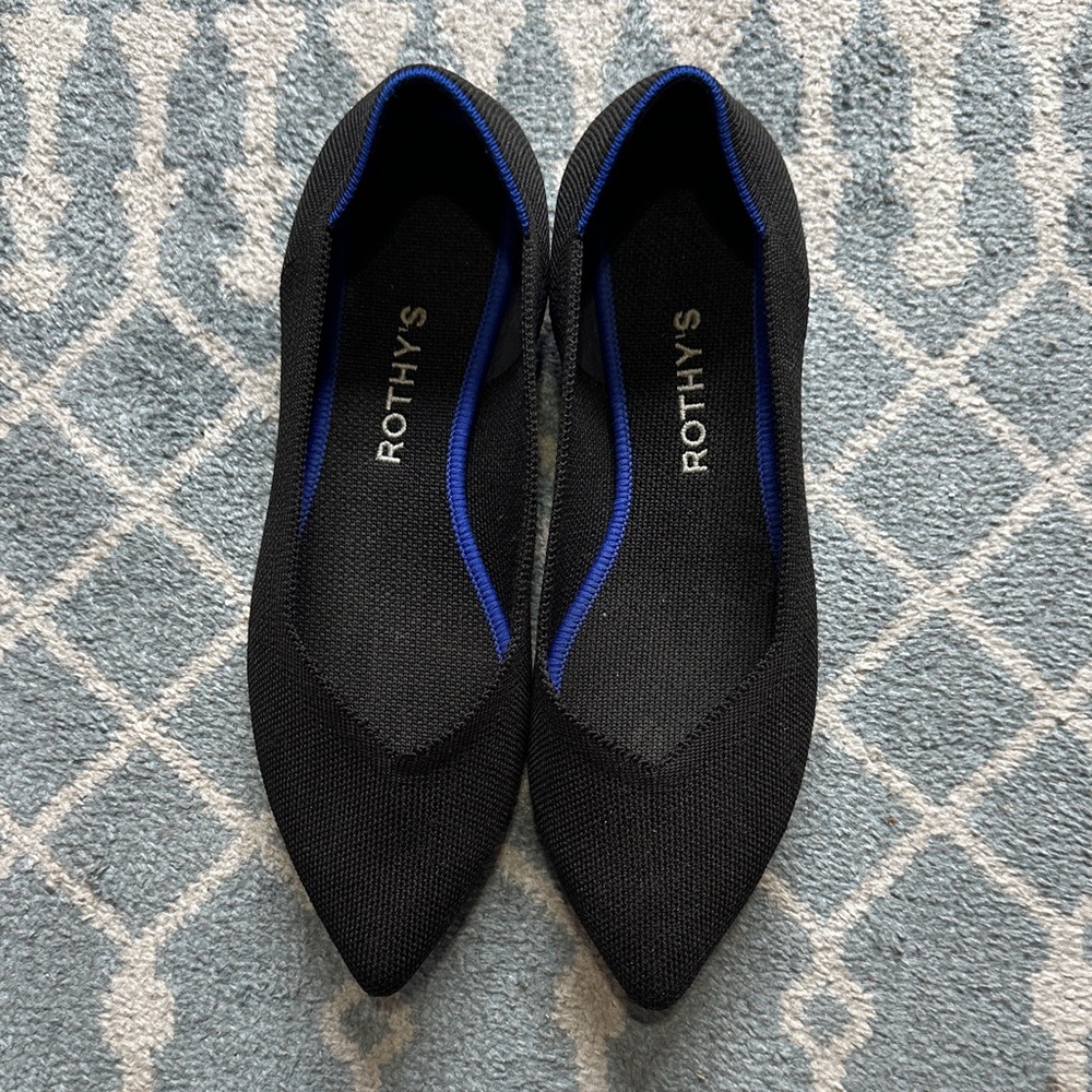 Rothy's Black Pointed Knit Flats with Blue Trim